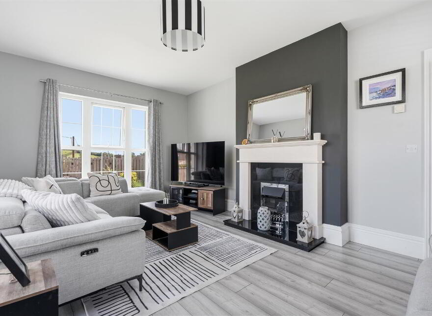 6 Hollymount Hall, Saintfield, BT24 7FU