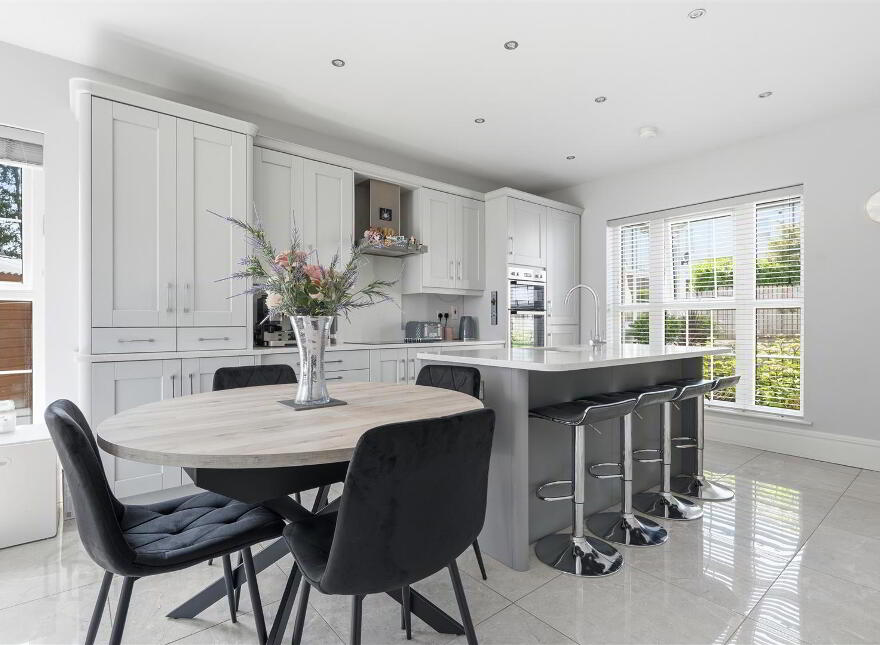 6 Hollymount Hall, Saintfield, BT24 7FU