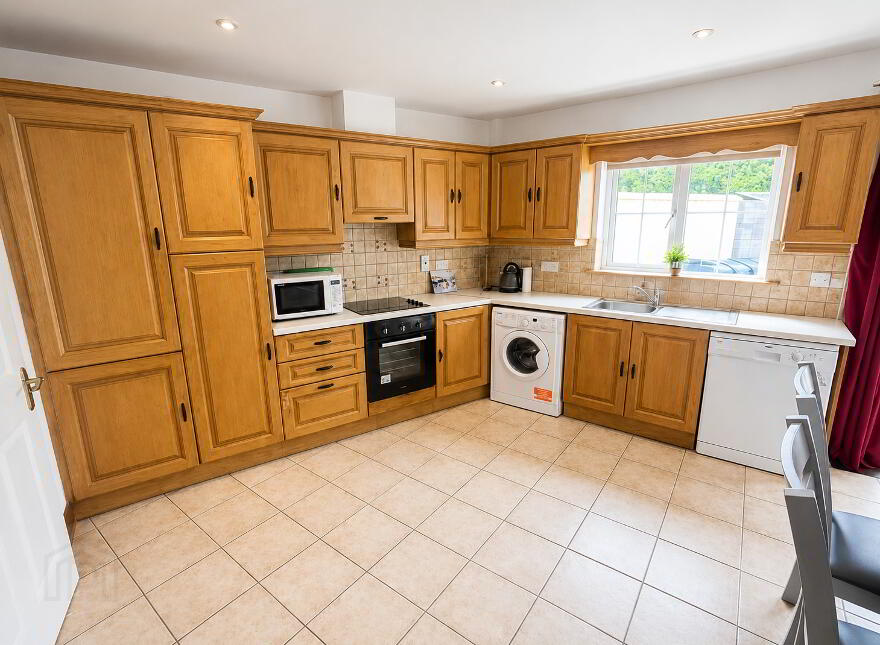 12 Cannon's Court, Mountcharles, F94CD88