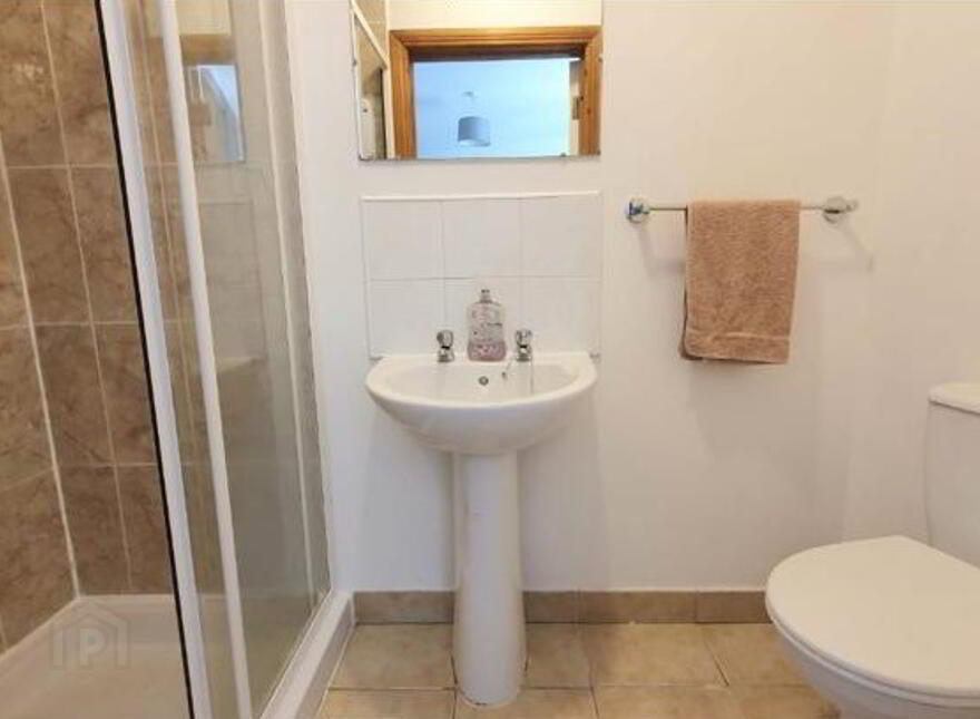 12 Cannon's Court, Mountcharles, F94CD88
