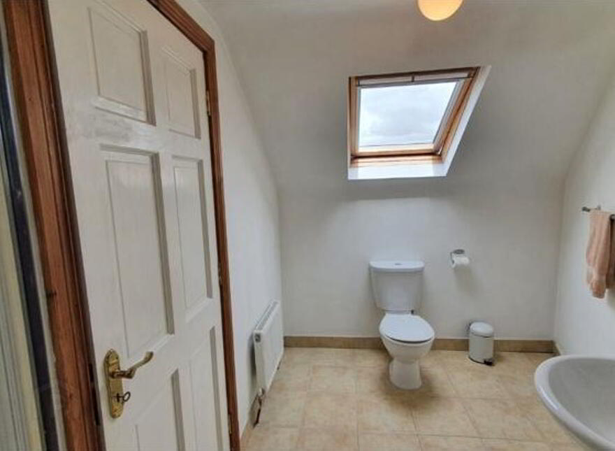 12 Cannon's Court, Mountcharles, F94CD88