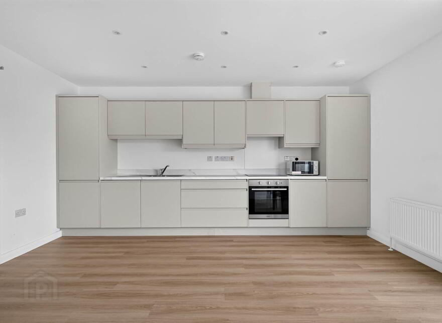 Apt 8, 4 Dayton Street, Belfast, BT13 2BX