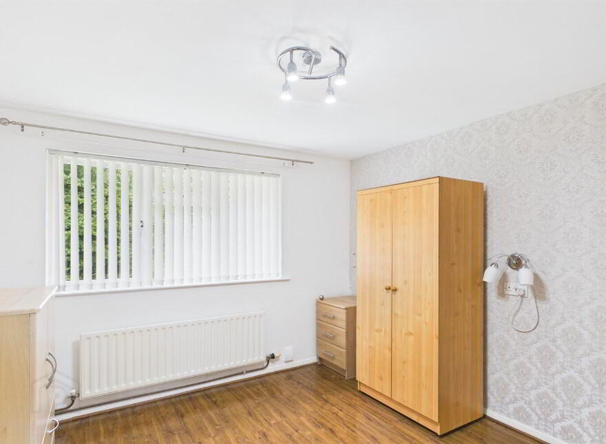 33 Archdale Drive, Belfast, BT8 7RF