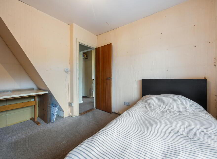 44 Kensington Road, Belfast, BT5 6NG