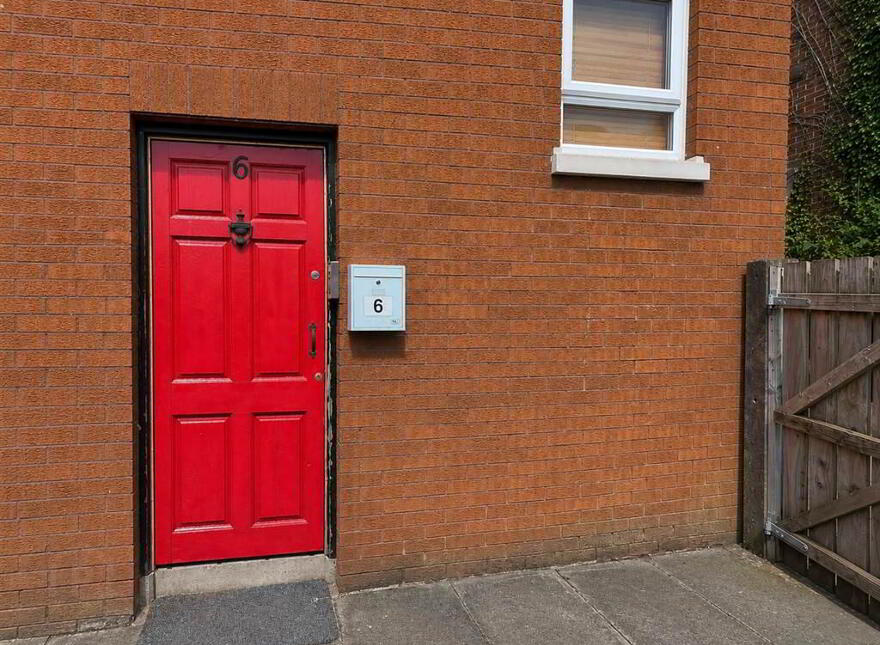 6 Henrietta Street, Belfast, BT2 8LW