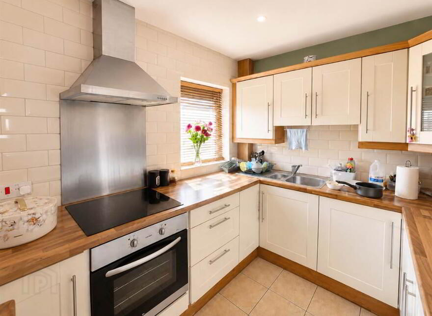 6 Henrietta Street, Belfast, BT2 8LW