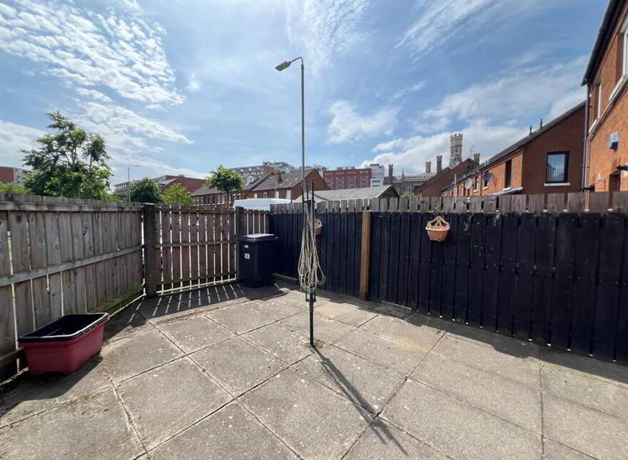 6 Henrietta Street, Belfast, BT2 8LW