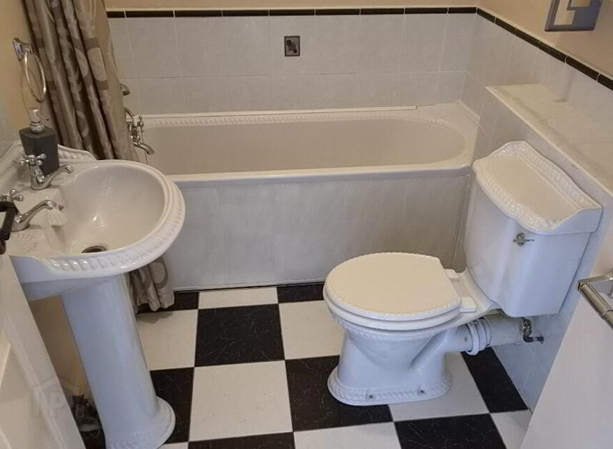 Apartment 21 Sinnan Apartments, Summerhill, Carrick-On-Shannon, N41PC96
