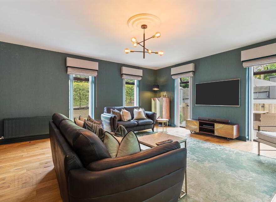 99 Gilnahirk Road, Belfast, BT5 7QL