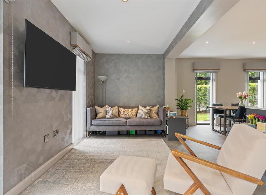 99 Gilnahirk Road, Belfast, BT5 7QL