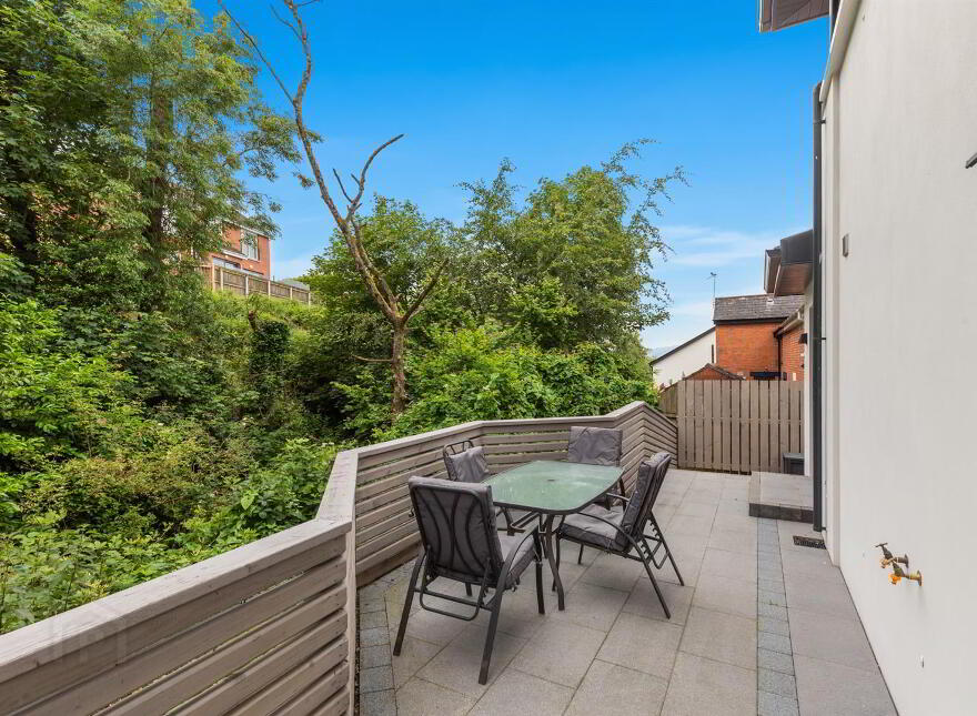 99 Gilnahirk Road, Belfast, BT5 7QL