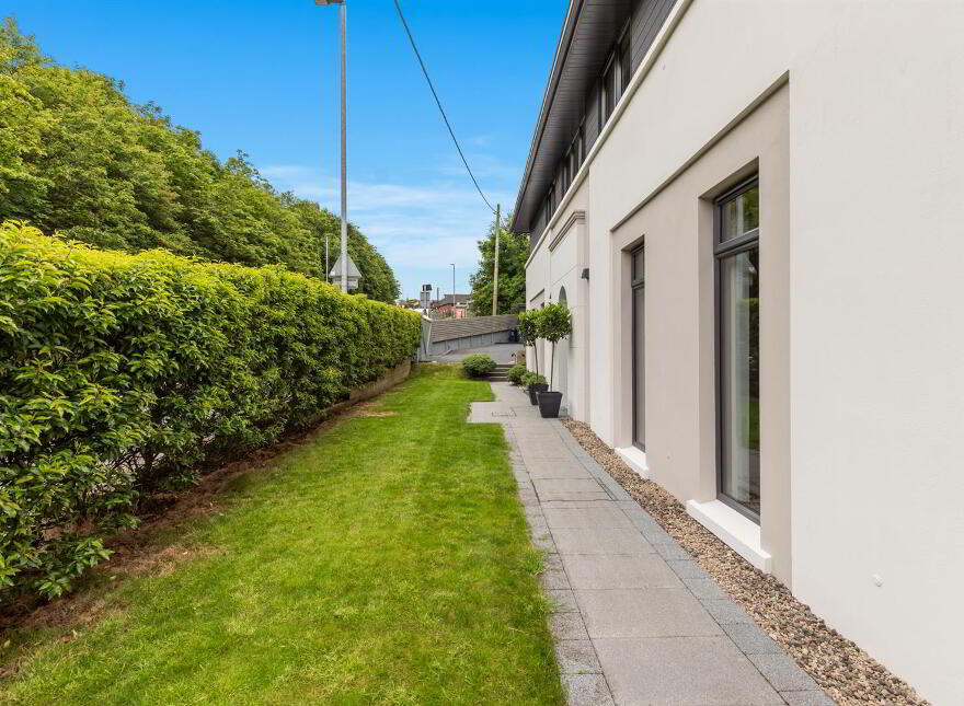 99 Gilnahirk Road, Belfast, BT5 7QL