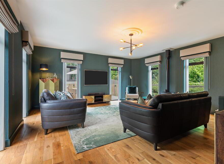 99 Gilnahirk Road, Belfast, BT5 7QL
