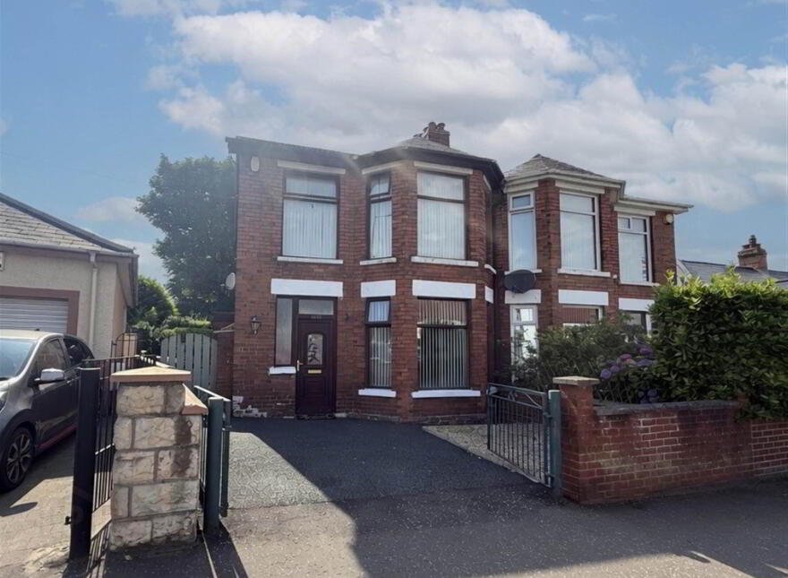 421 Cregagh Road, Belfast, BT6 0LF