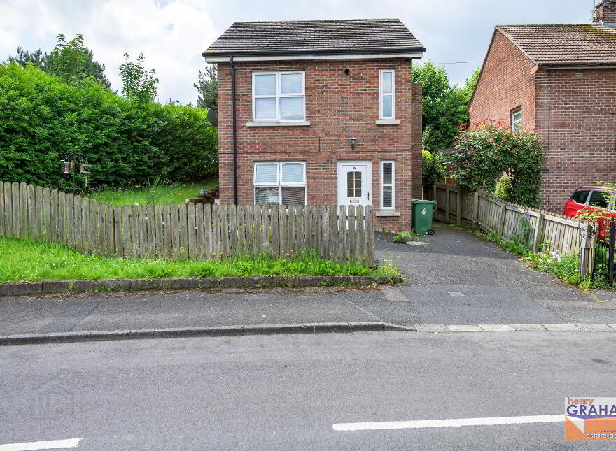 1a Lawnmount Crescent, Lisburn, BT27 4TT