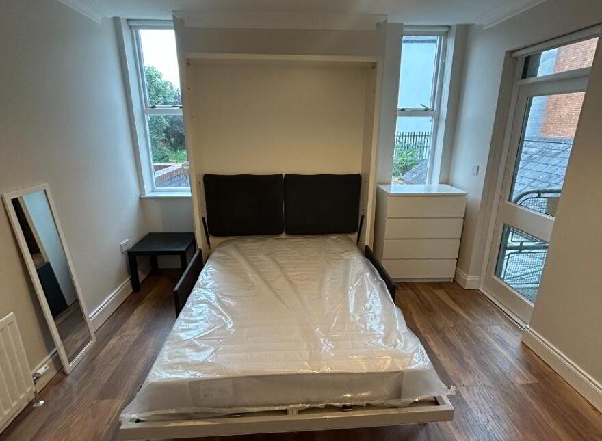 Unit 2, 41 Malone Road, Bachelors Row, Belfast, BT9 6RX