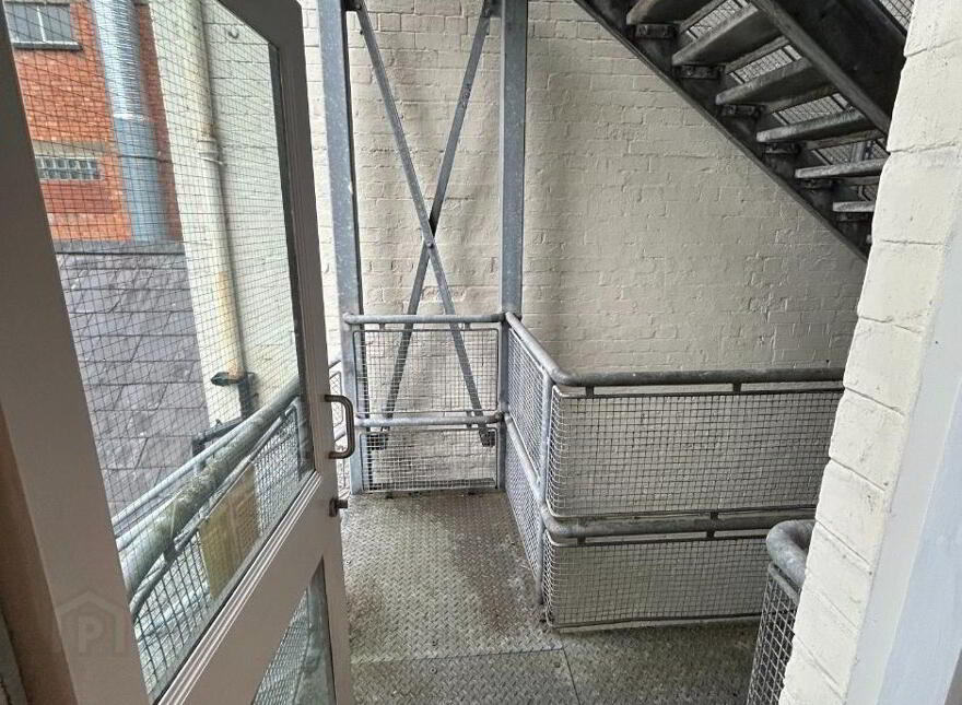 Unit 2, 41 Malone Road, Bachelors Row, Belfast, BT9 6RX