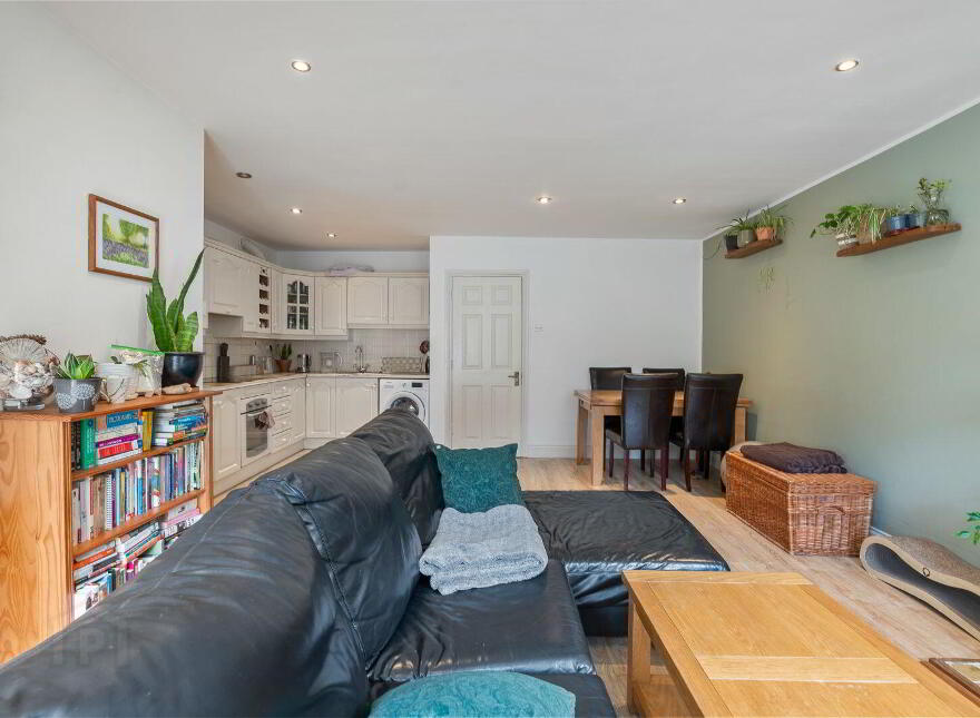 17 Woodville, Rochestown, T12X382