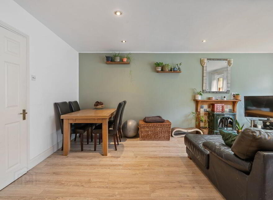 17 Woodville, Rochestown, T12X382