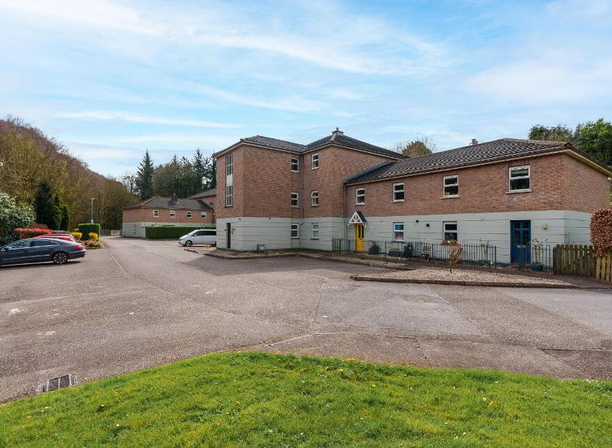 17 Woodville, Rochestown, T12X382