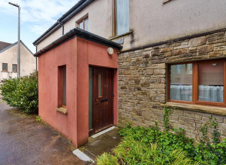 21 Oakridge, Meadowlands, Macroom, P12TR58