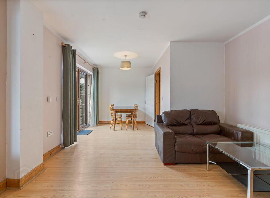 21 Oakridge, Meadowlands, Macroom, P12TR58
