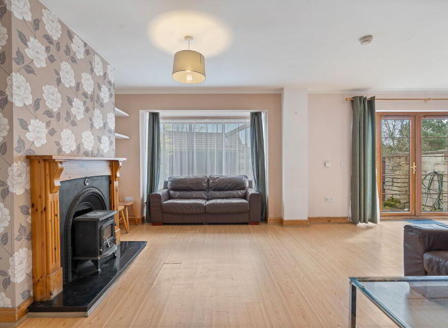 21 Oakridge, Meadowlands, Macroom, P12TR58