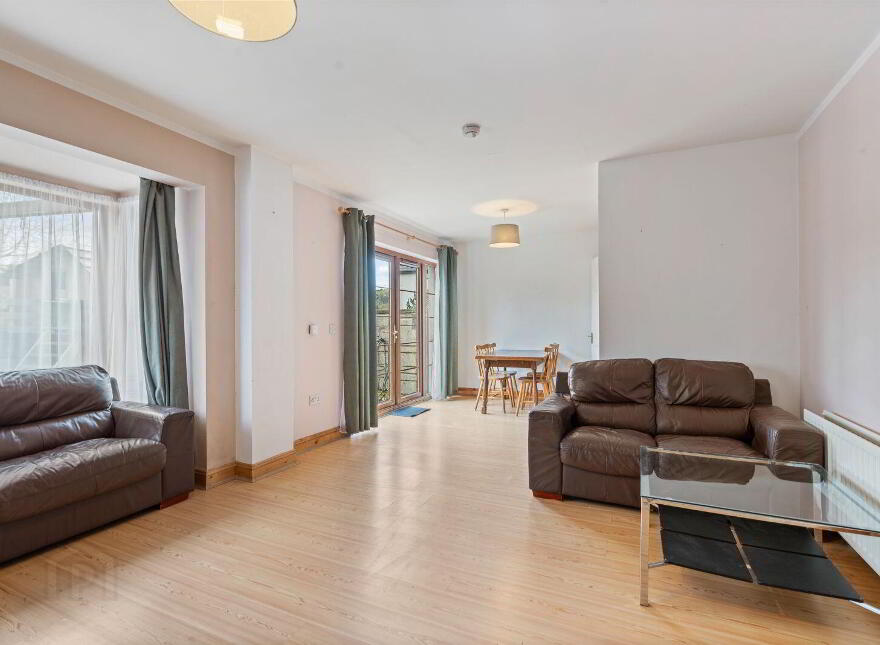 21 Oakridge, Meadowlands, Macroom, P12TR58
