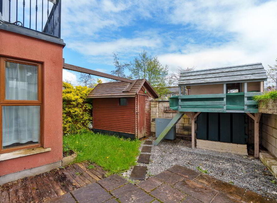 21 Oakridge, Meadowlands, Macroom, P12TR58