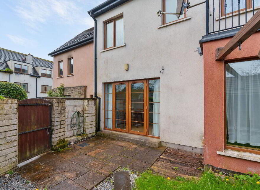 21 Oakridge, Meadowlands, Macroom, P12TR58