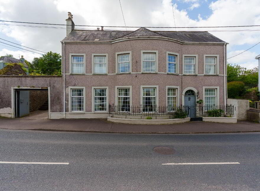 Toureen House, Passage West, T12N23V
