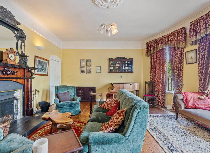 Toureen House, Passage West, T12N23V