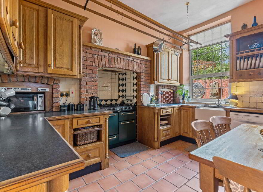 Toureen House, Passage West, T12N23V
