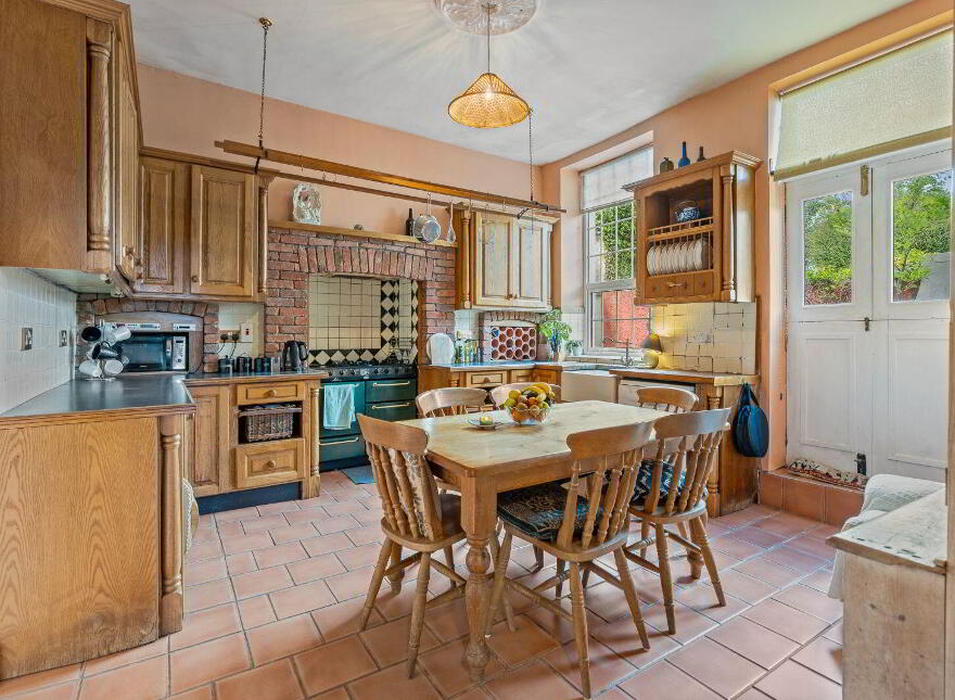 Toureen House, Passage West, T12N23V
