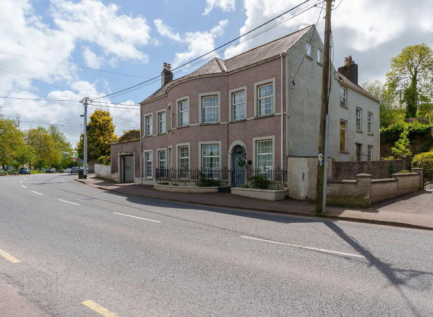 Toureen House, Passage West, T12N23V