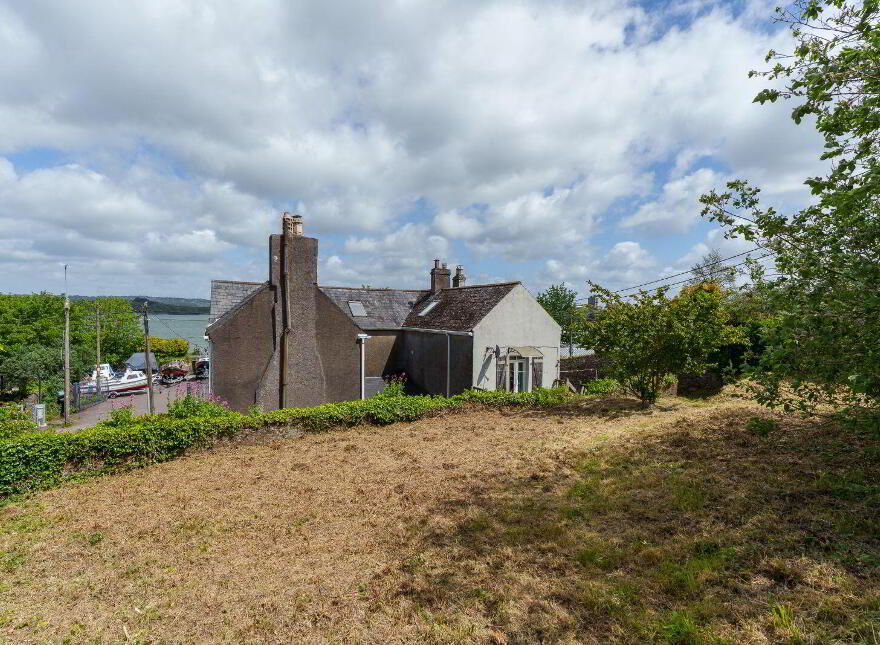 Toureen House, Passage West, T12N23V