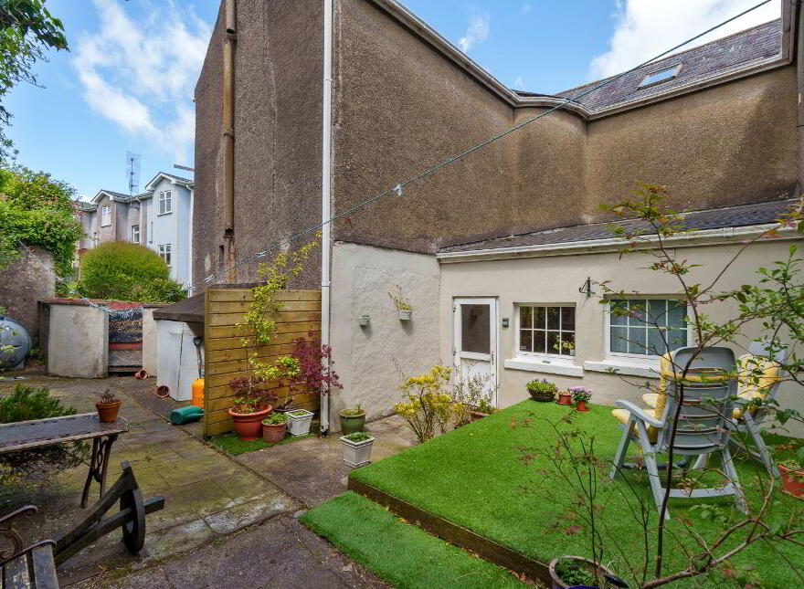 Toureen House, Passage West, T12N23V