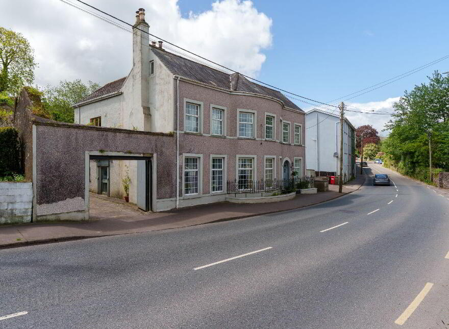 Toureen House, Passage West, T12N23V