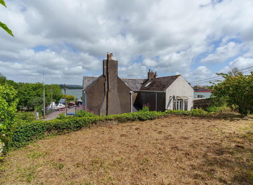 Toureen House, Passage West, T12N23V