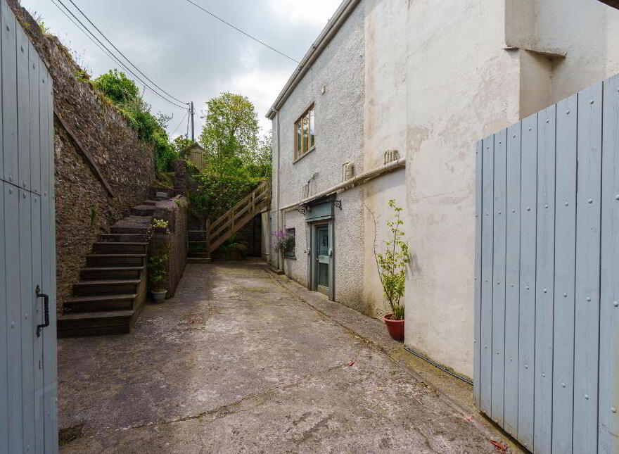Toureen House, Passage West, T12N23V