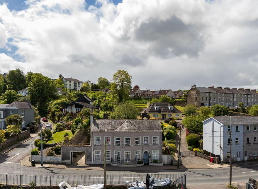 Toureen House, Passage West, T12N23V