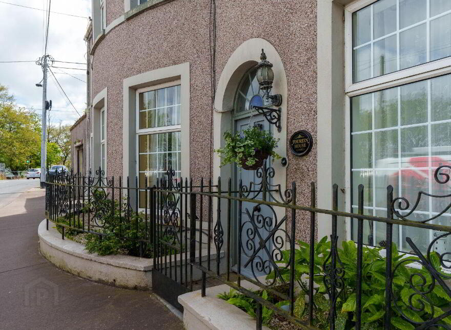 Toureen House, Passage West, T12N23V