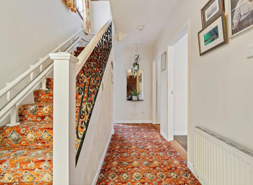 15 Ardmanning Lawn, The Lough, T12E2F1