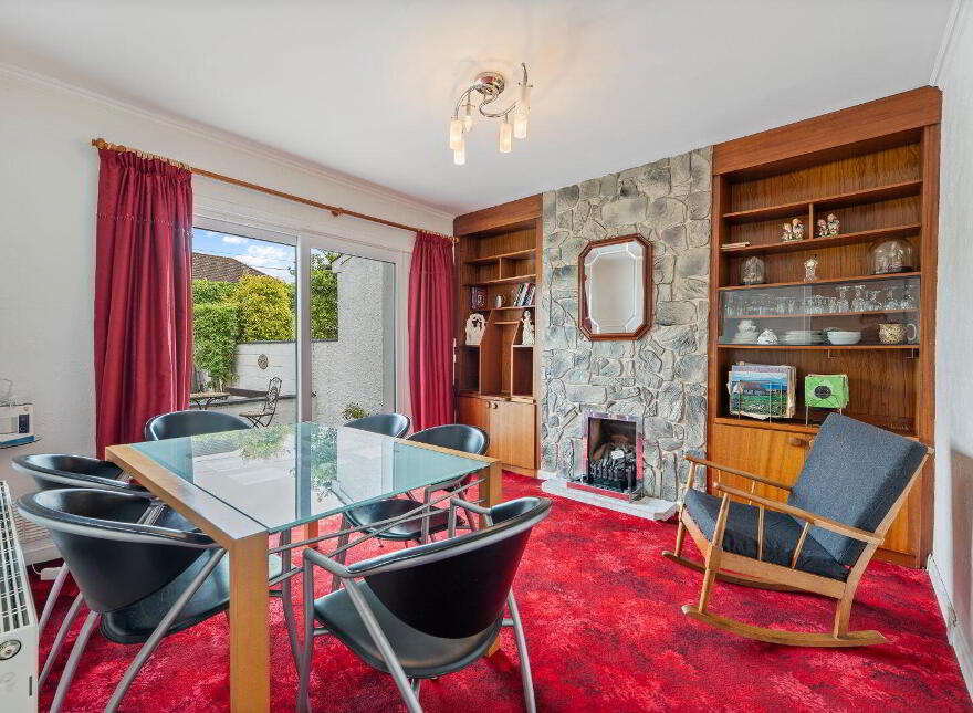 15 Ardmanning Lawn, The Lough, T12E2F1