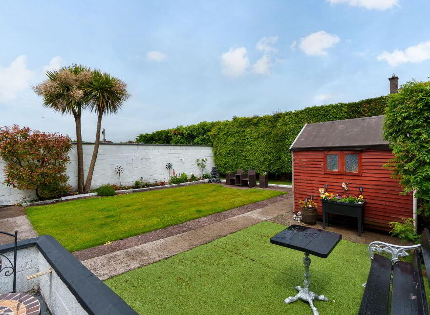 15 Ardmanning Lawn, The Lough, T12E2F1