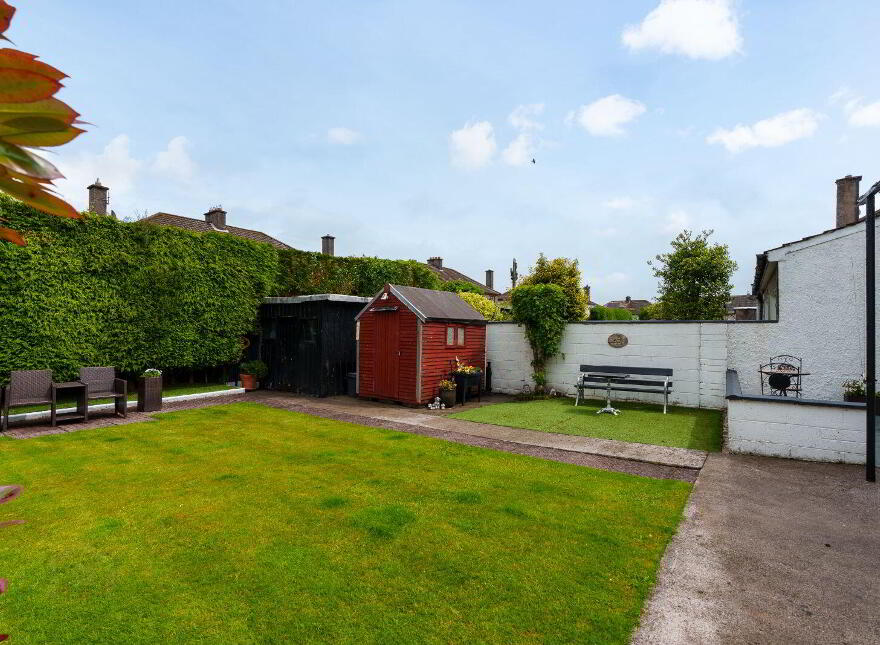 15 Ardmanning Lawn, The Lough, T12E2F1
