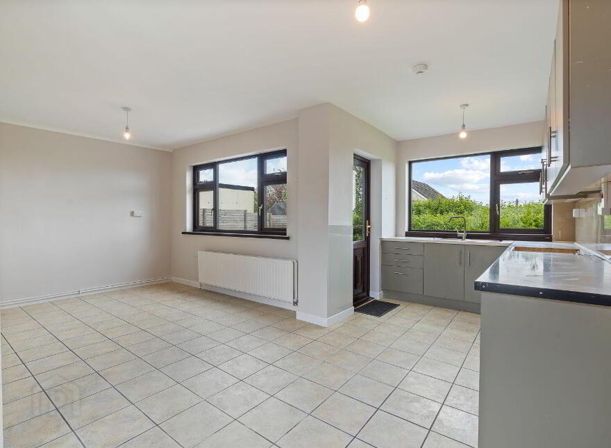 34 Silverheights Avenue, Mayfield, T23E2K4