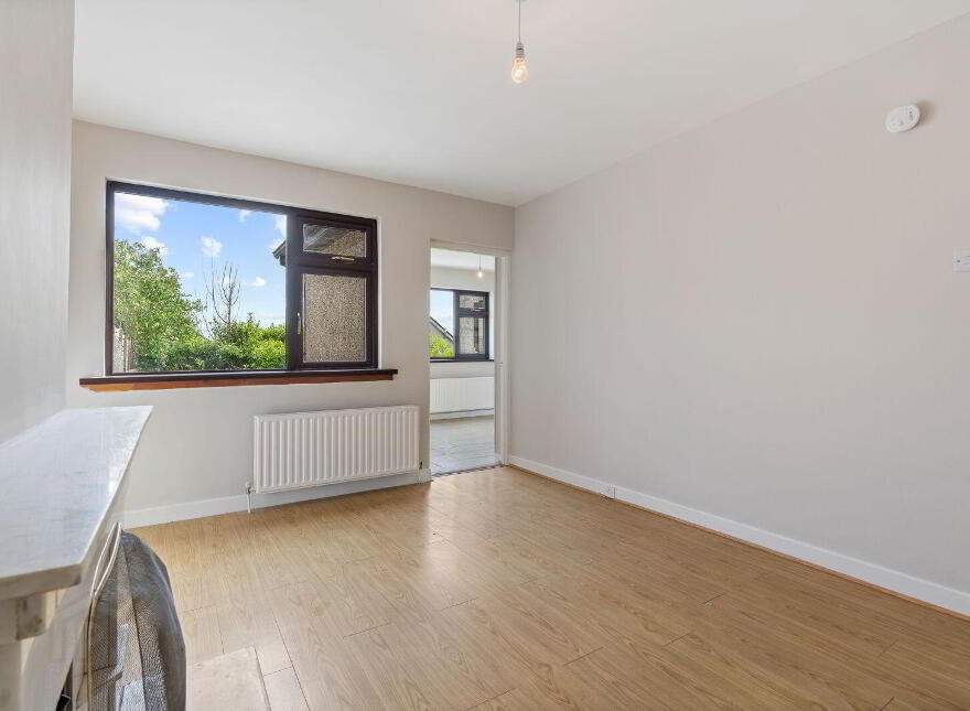 34 Silverheights Avenue, Mayfield, T23E2K4