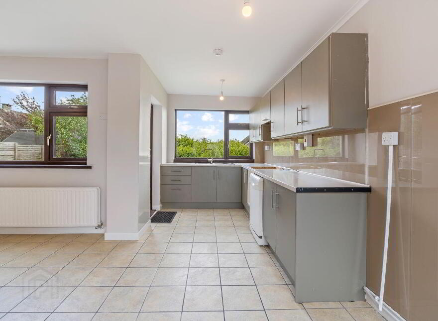 34 Silverheights Avenue, Mayfield, T23E2K4