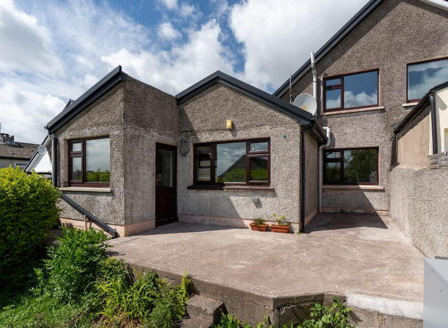 34 Silverheights Avenue, Mayfield, T23E2K4